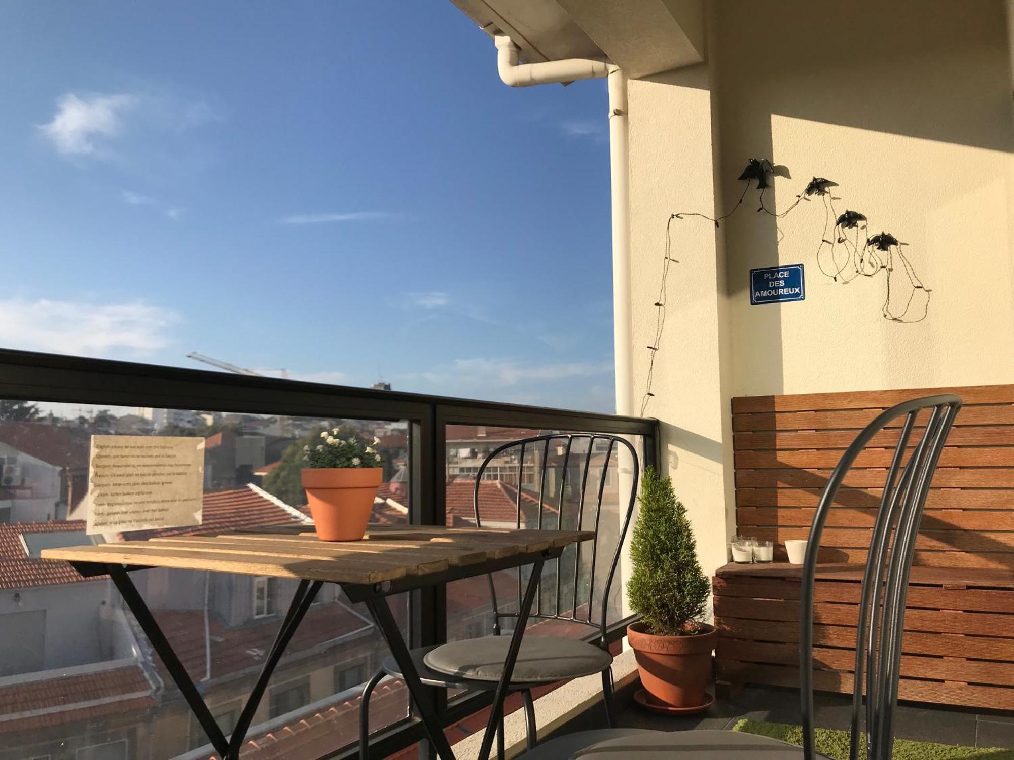 Top Floor Apartment With Sunny Balconies Porto Exterior photo