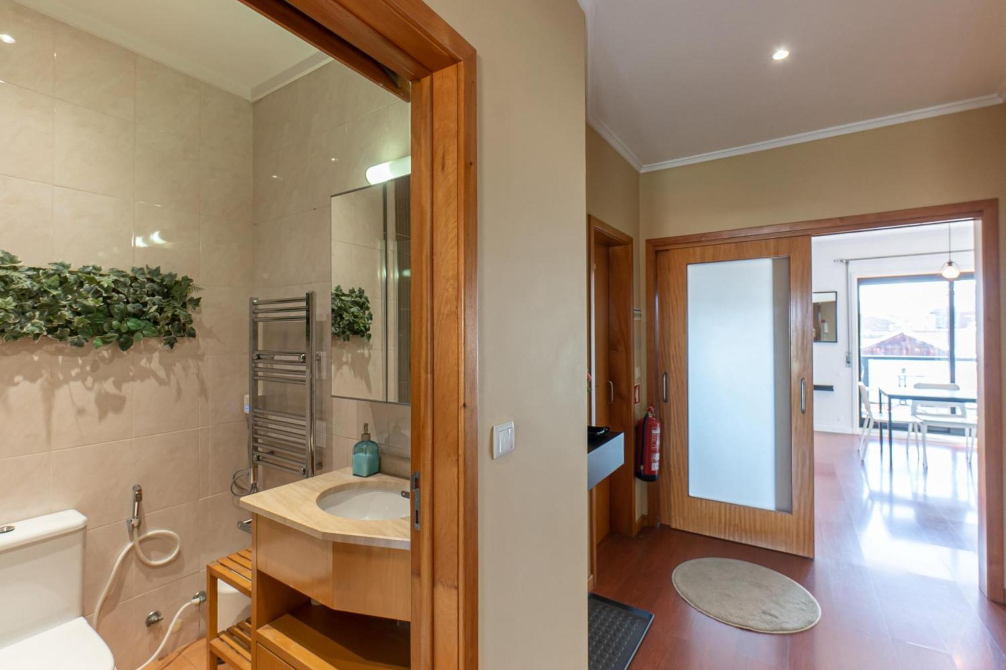 Top Floor Apartment With Sunny Balconies Porto Exterior photo